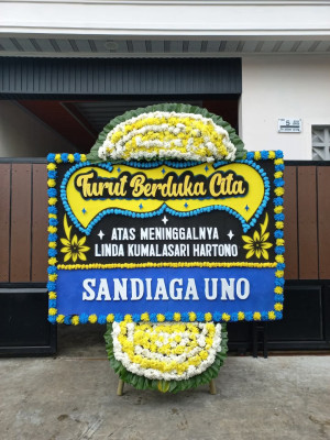Papan Bunga Duka di Pulau Laut Tengah